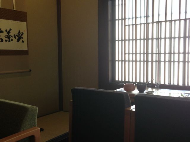 接客も良いですよ!_きんつば中田屋・東山店