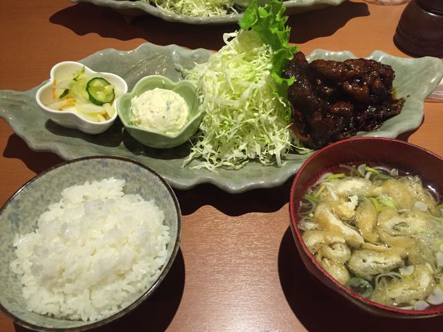 しょうが焼き 具だくさんなお味噌汁美味しいですよ。_いちい