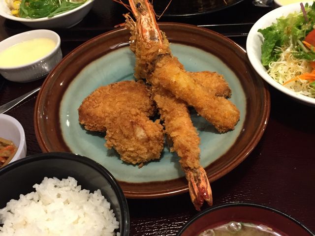 夜メニュー ミックスフライとコンビフライ
めちゃめちゃ満足出来る量です(≧∇≦)_レストラン むとう