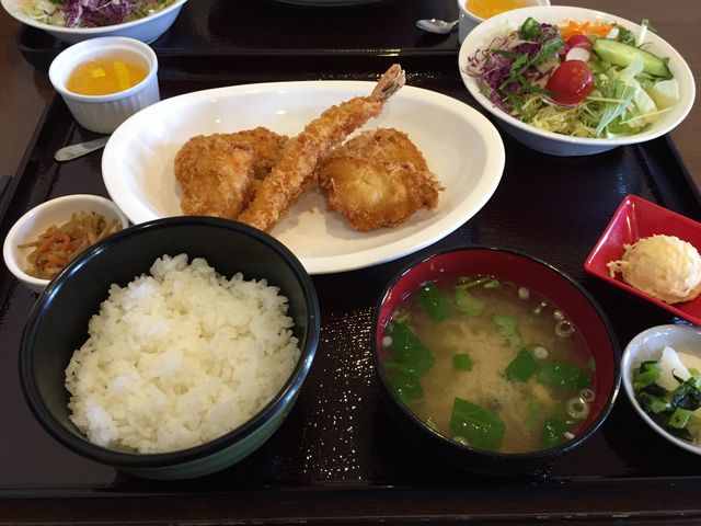 昼ランチ ミックスフライ_レストラン むとう
