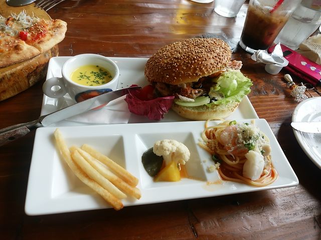 バーガー_イルキャンティ カフェ iL CHIANTI CAFE 江の島