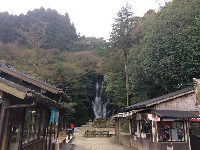 こじんまりとした佇まい_白糸の滝ふれあいの里