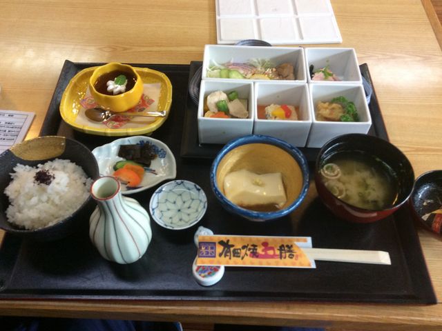 お銚子付きとなりました_お食事処本陣