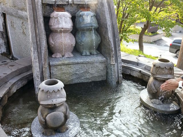 カッパ_かっぱ家族の願掛け手湯