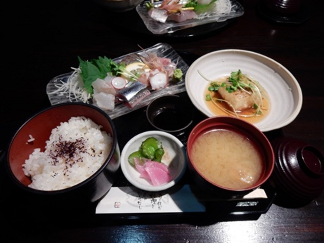 お刺身のランチ_港ダイニングしおそう