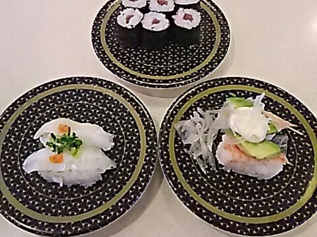 一皿 100円です。_はま寿司真岡店