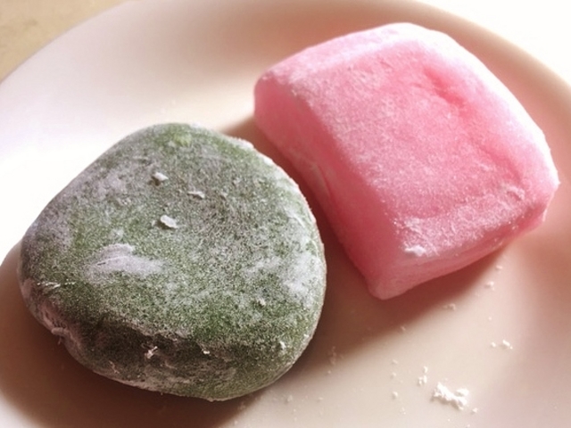 草餅とすあま_伊勢屋