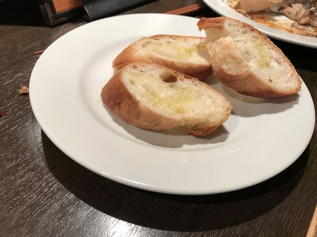 フランスパン_ワインビストロ ラトリシエール