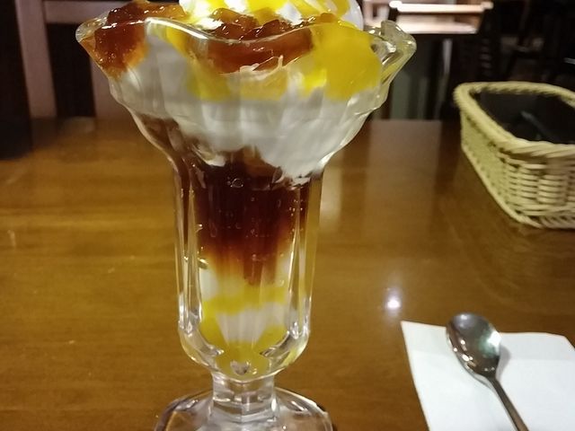 マンゴーパフェ_ハンバーグのベル 大通店