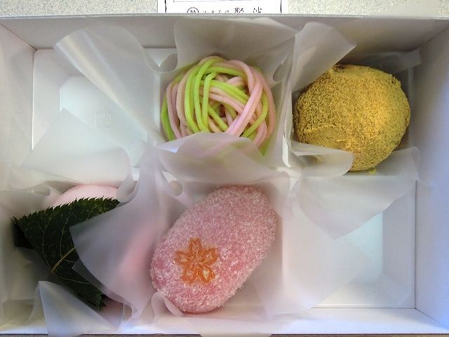 何とも言えない詰め合わせだ_御菓子司 聚洸