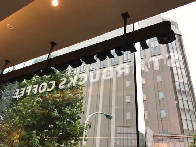 正面には札幌大丸店が_スターバックス・コーヒー札幌紀伊國屋書店