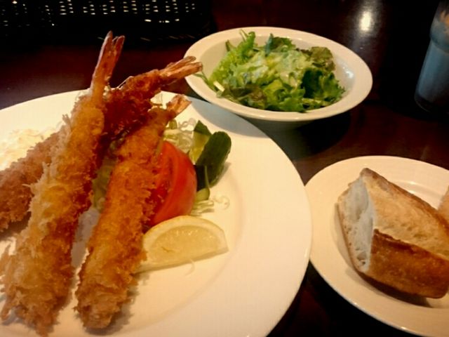 P.C.A.特製!海老フライ 自家製タルタルソース_P.C.A.PUB CARDINAL AKASAKA
