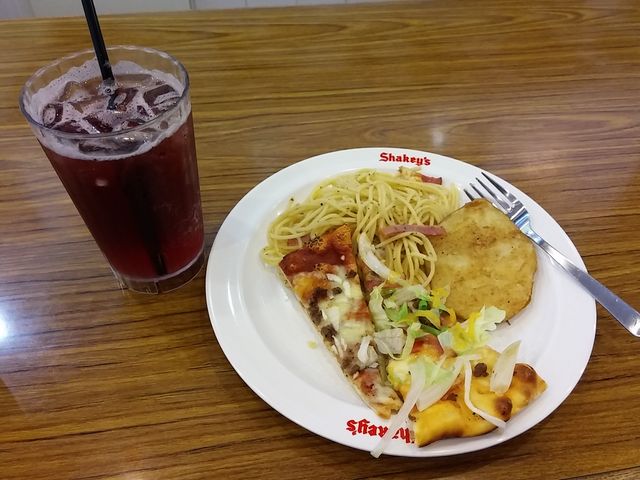 シェーキーズ5_シェーキーズ アネックスカワトク店