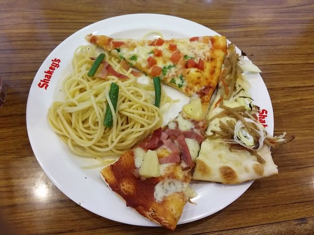 シェーキーズ6_シェーキーズ アネックスカワトク店