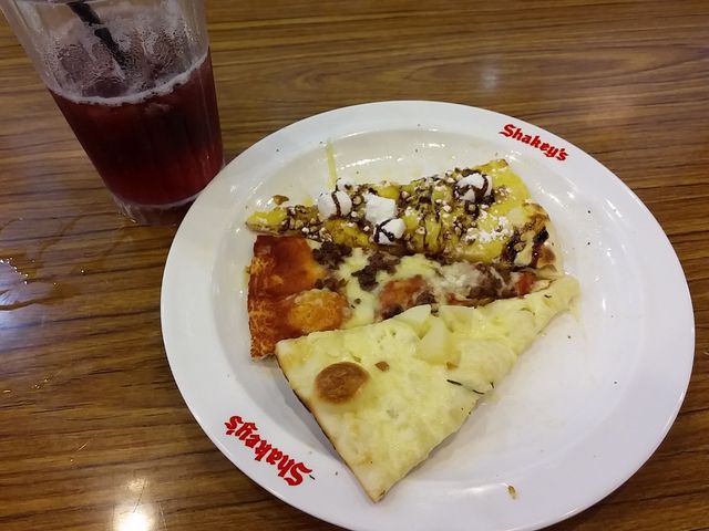 シェーキーズ8_シェーキーズ アネックスカワトク店