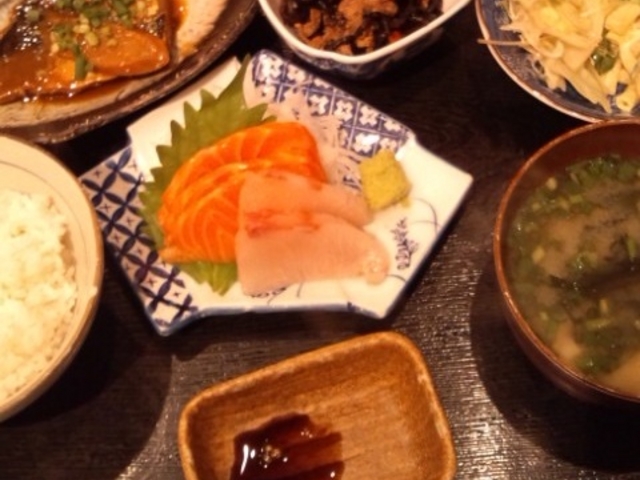 セットの食事_月とうさぎ 百道浜店