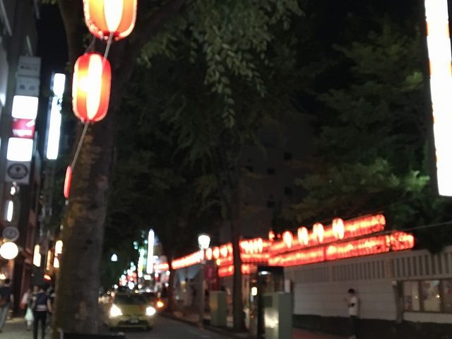 お祭り前夜の神楽坂_神楽坂