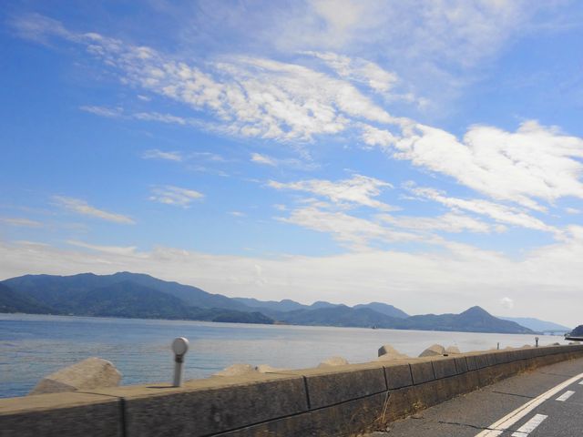瀬戸内の島々を眺められます_R188海岸線