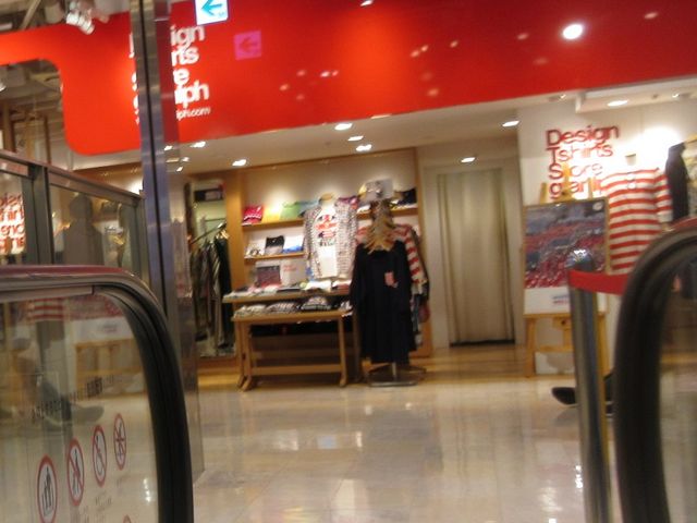 この上にお店があります_ア ラ カンパーニュ アトレ秋葉原