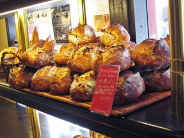 店内のパン_ル・プチメック