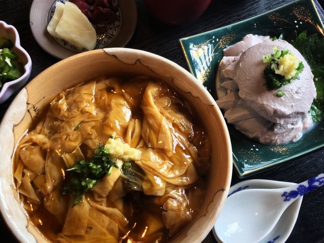 自分的定番の"生湯葉丼"!欲張って"黒豆寄せ豆富"も追加オーダー。_とようけ茶屋