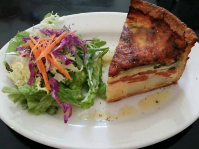 ペロリと食べれちゃいます_エーテル ether 本郷