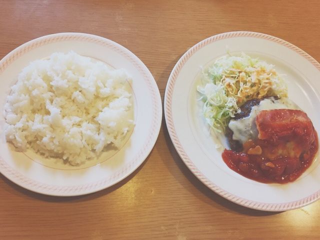 日替わりランチを注文しました。リーズナブルな価格で美味しいハンバーグを頂けました。_ジョイフル磯庭園前店