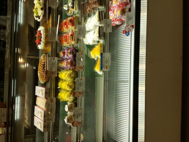 本日は売れてあまり種類がありませんでした。_不二家 イオン千葉ニュータウン店(FUJIYA)