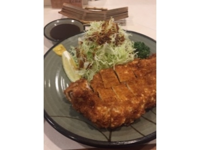 とんかつ定食です。_とんかつ美とん