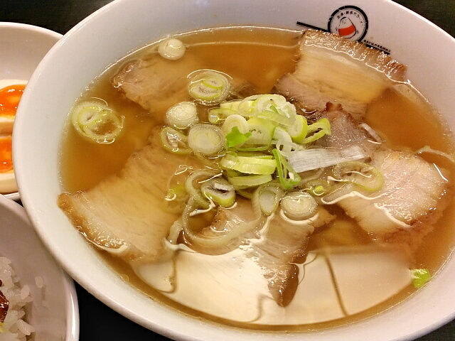 あっさりスープ_喜多方ラーメン 坂内 小法師 あべの橋店