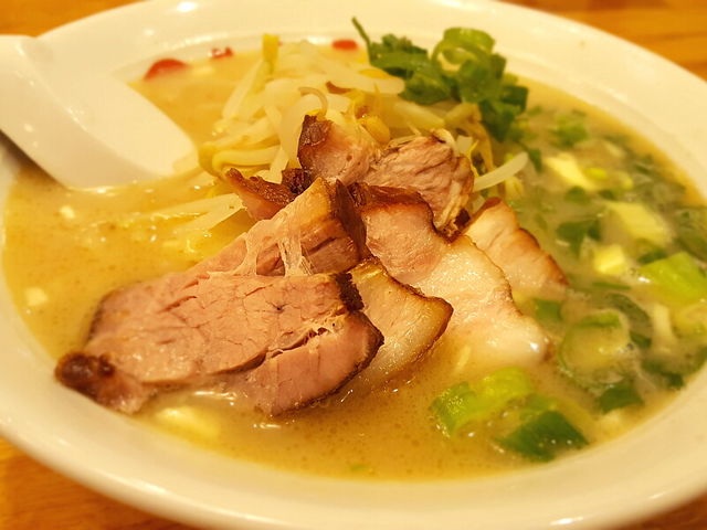 ニンニクちょっとだけバージョン_薩摩っ子ラーメン 北新地店