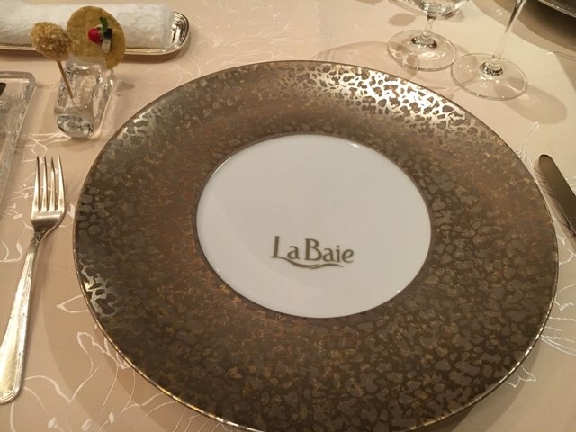 お皿も素敵でした_フランス料理 La Baie (ラ・ベ)