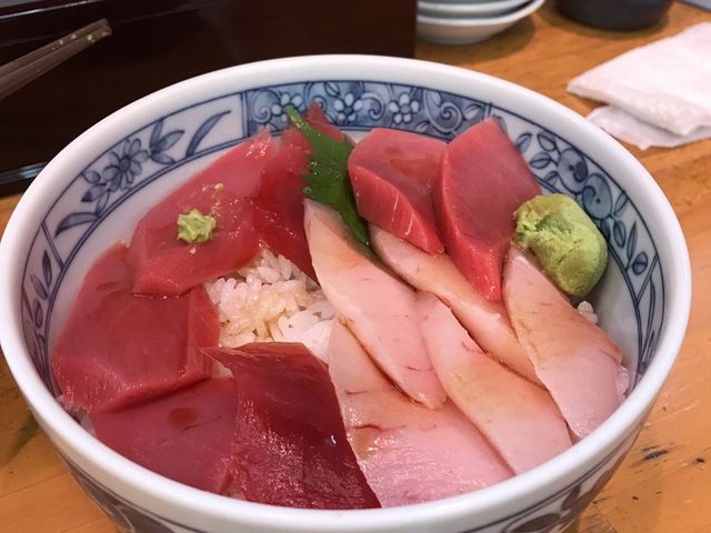 赤身と中トロ_焼津さかなセンター