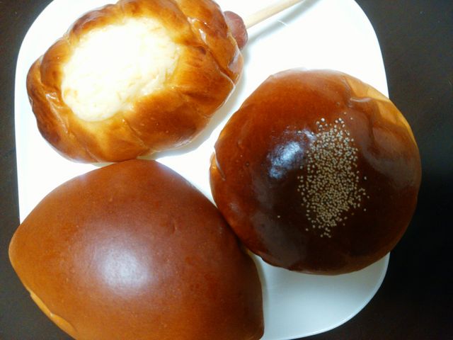 あんパン、クリームパン、ソーセージパン_リブラン 潮江店