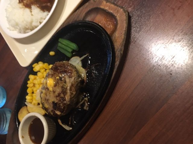 ハンバーグ_ステーキハンバーグ&サラダバー けん 有松インター店