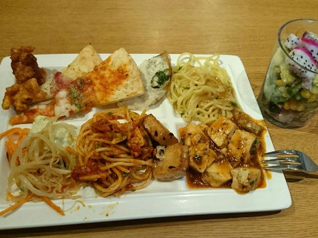 ブッフェガーデンプランツトレッサ横浜店