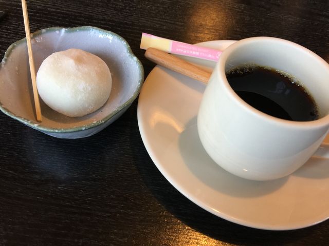 日替わり定食、食後のデザートとドリンク_旬家 おひざもと