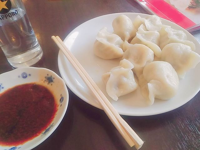 水餃子(1つ食べちゃった〜!)_山東中国家庭料理店