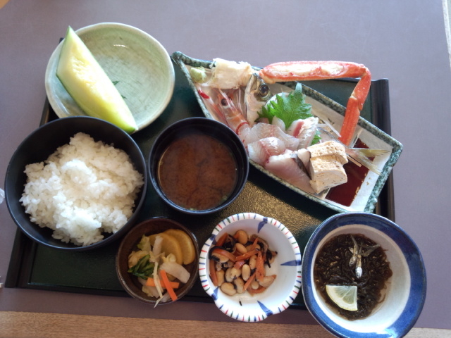 これに大アサリが2個ついて1400円です_灯台茶屋
