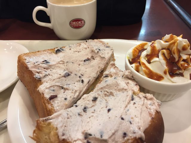 セットにしたらさらに甘いスイーツ付いて来た!血糖値の上昇が心配ですが…美味しい!_ベックスコーヒー松戸店