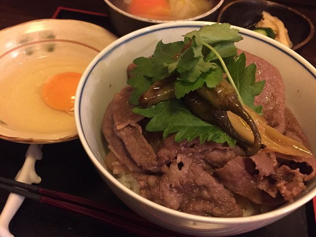 牛丼_神戸牛丼 広重