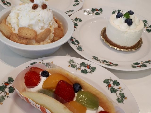 ケーキとかき氷_六花亭 百合が原店