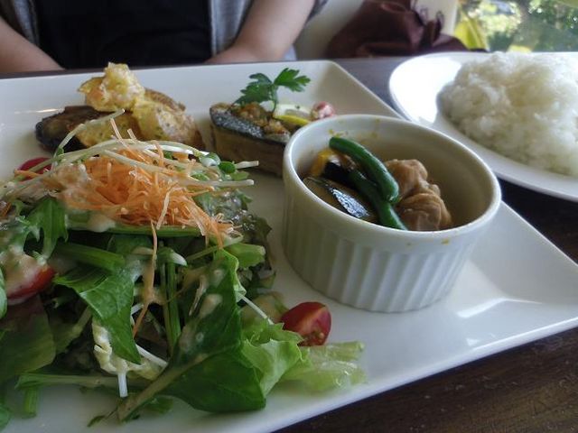 サラダも新鮮でしたよw_BARLEY