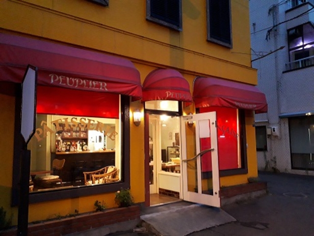 お店の外観_ププリエ