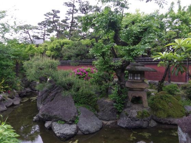 ド派手な庭は成金ゆえか^^;_がんこ屋敷 和歌山六三園