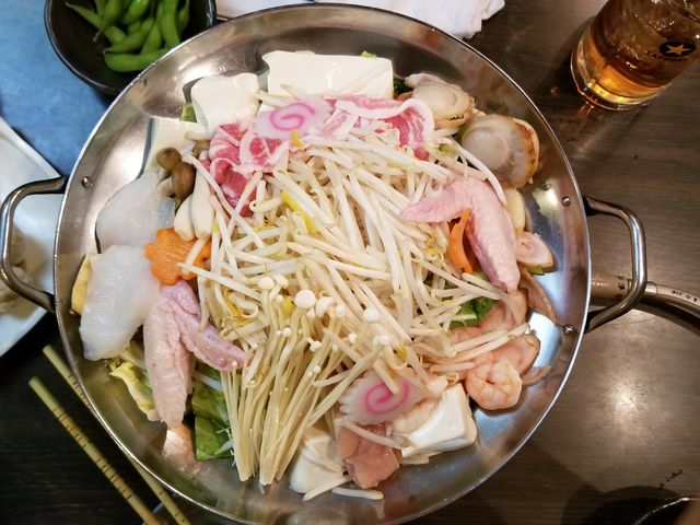 鶏つくね鍋、980円です。かなりリーズナブルです。_たまい本店