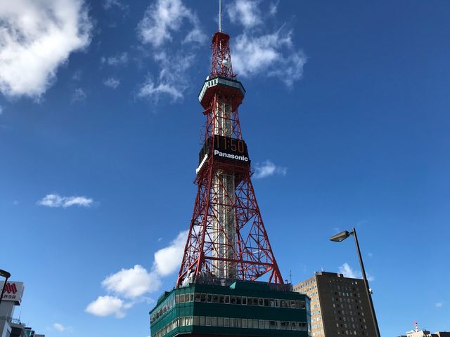 創成川イーストから見る、さっぽろテレビ塔_創成川イースト
