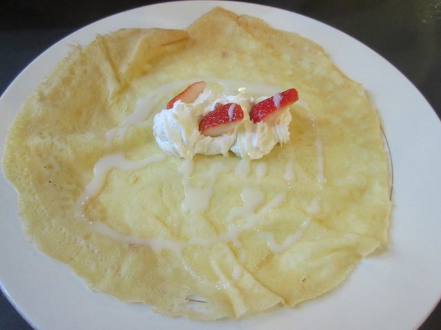イチゴみるくクレープ_コムオシェル