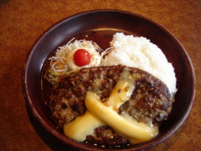 チーズハンバーグディッシュ♪_びっくりドンキー 厚木妻田店