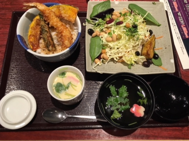 天丼と豆のサラダ_華屋与兵衛江北店